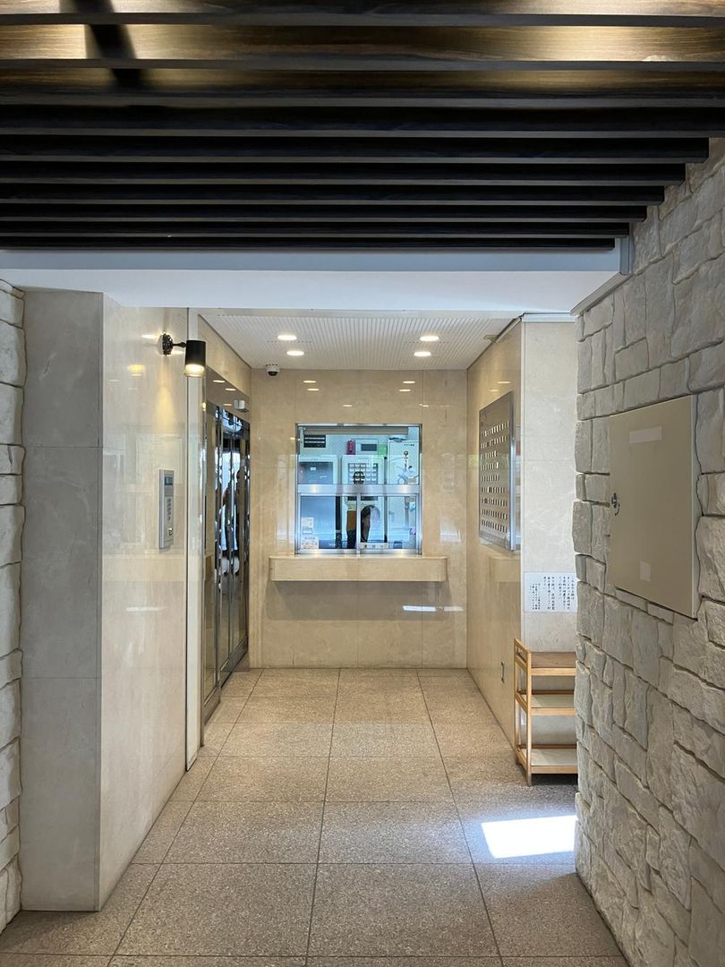 1DK Apartment for Sale in Yokohama Nishi Ward Near Hiranumabashi Station - Thumbnail 3