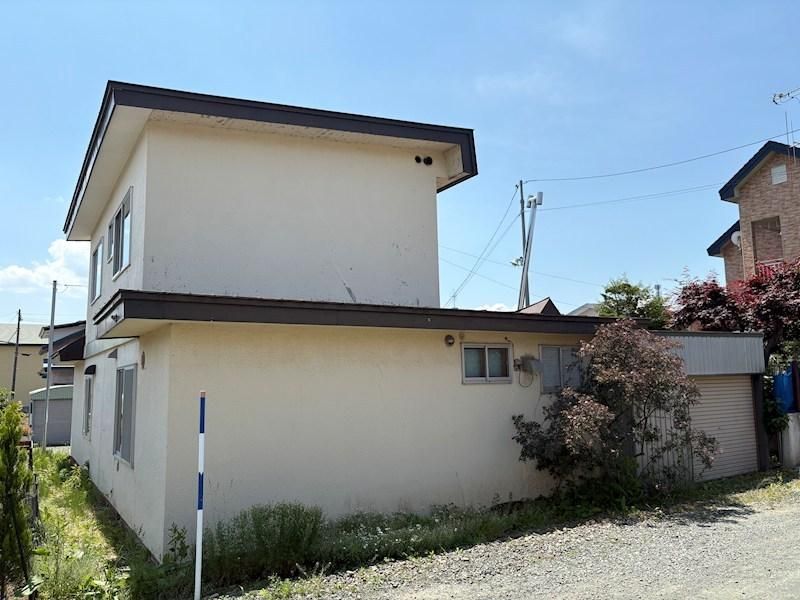 4LDK Detached House for Sale in Kitami, Hokkaido - 1.8M Yen - Thumbnail 2