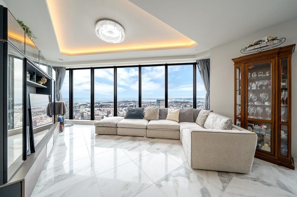 3LDK Apartment for Sale in Naka-ku, Yokohama - Thumbnail 4