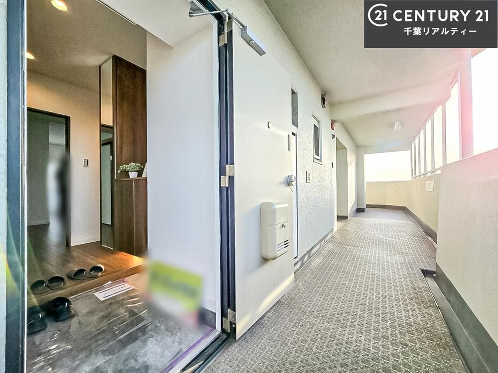 Renovated 2LDK Apartment in Ichikawa, Chiba - 60.76m2 - Thumbnail 4