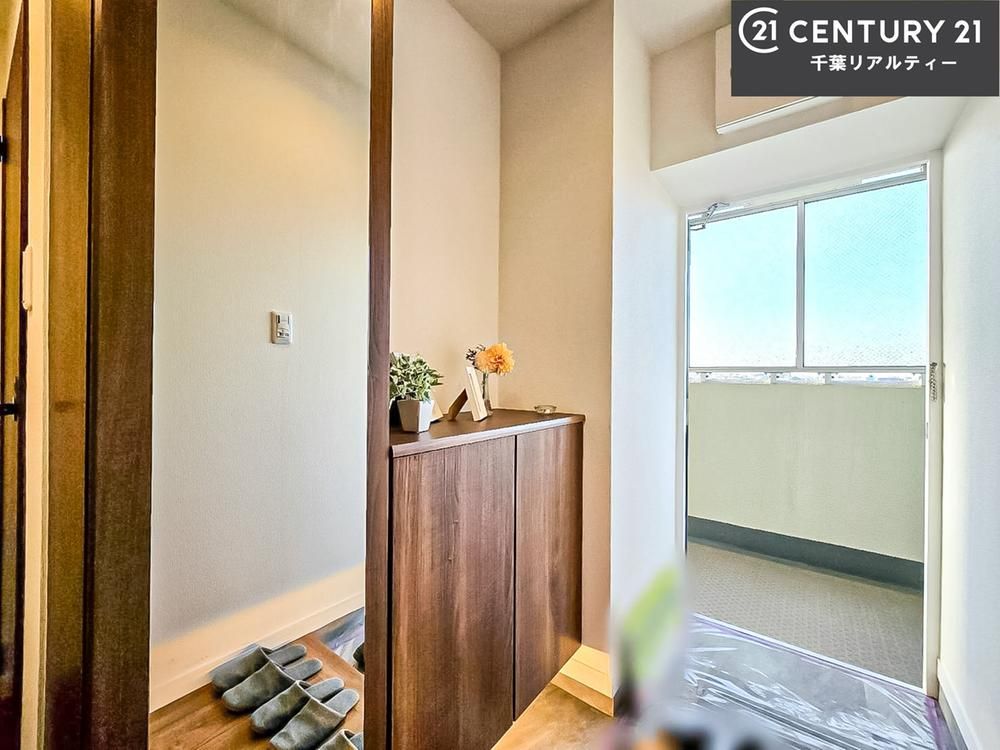 Renovated 2LDK Apartment in Ichikawa, Chiba - 60.76m2 - Thumbnail 3