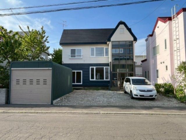Renovated 6LDK House with Parking in Sapporo Kita Ward - Thumbnail 2