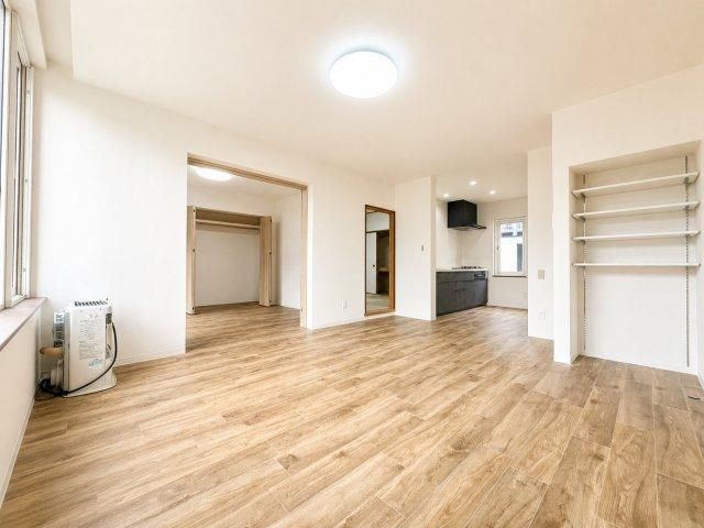 Renovated 6LDK House with Parking in Sapporo Kita Ward - Thumbnail 4