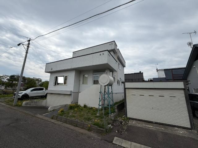 5LDK House for Sale in Asahikawa, Hokkaido - Thumbnail 2
