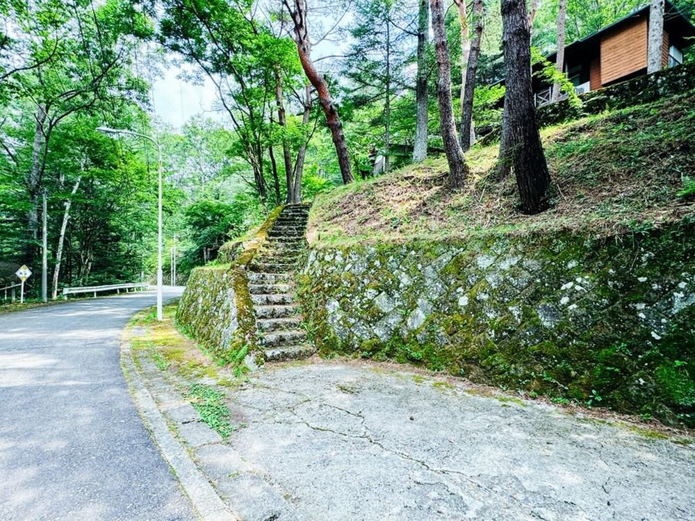Renovated 2LDK Villa in Karuizawa with Panoramic Views - Thumbnail 3