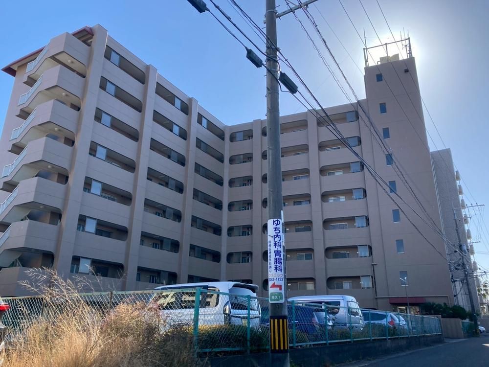Renovated 2LDK Apartment Near Minami-Miyazaki Station, Miyazaki - Thumbnail 2