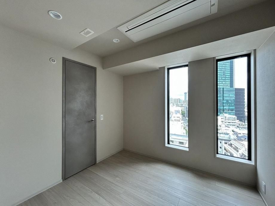 2LDK Apartment for Sale in Shibuya, Tokyo - 70.39 sqm - Thumbnail 3