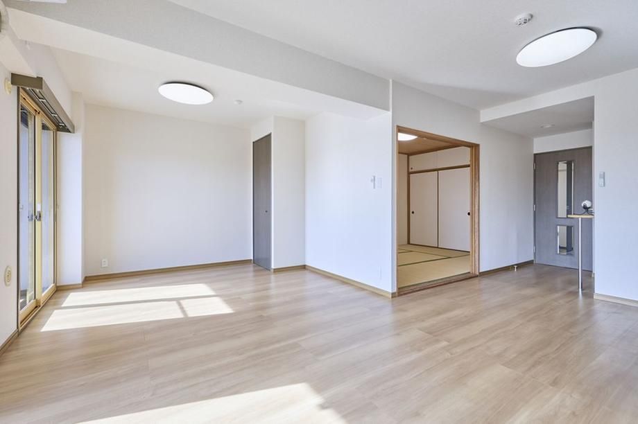 2LDK Apartment for Sale in Funabashi, Chiba - 55.08 sqm - Thumbnail 3