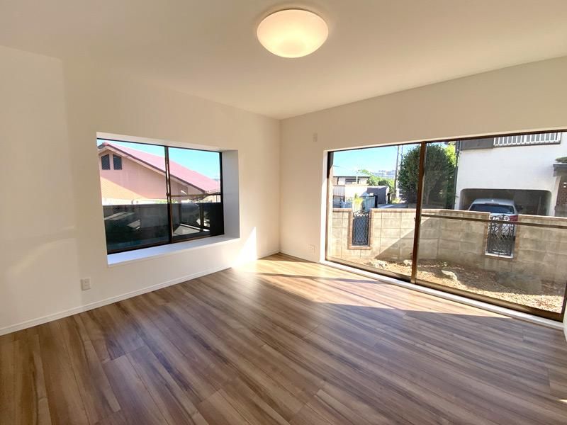 4LDK Detached House in Fujisawa, Kanagawa - Southeast Corner Lot - Thumbnail 2