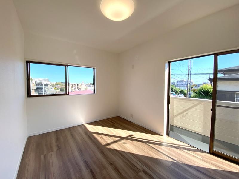 4LDK Detached House in Fujisawa, Kanagawa - Southeast Corner Lot - Thumbnail 4