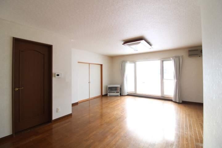 4LDK Resale House in Ebetsu, Hokkaido - 149m2 - Thumbnail 2