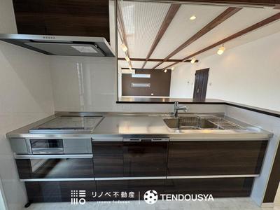 6LDK House in Nara City with Large Garden and Solar Panels — Kitchen, Nara, Nara