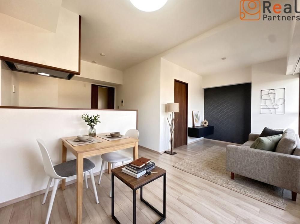 Renovated 2LDK Apartment Near Kami-Nagaya Station in Yokohama - Thumbnail 4