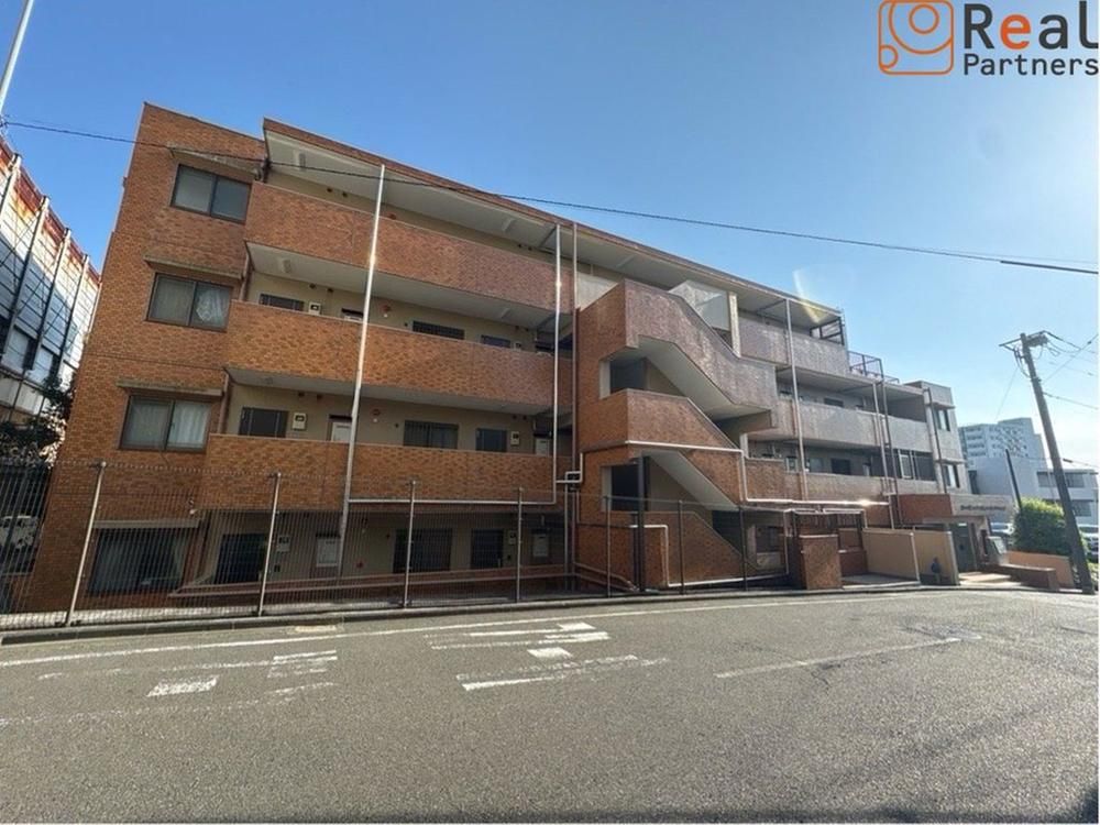 Renovated 2LDK Apartment Near Kami-Nagaya Station in Yokohama - Thumbnail 2