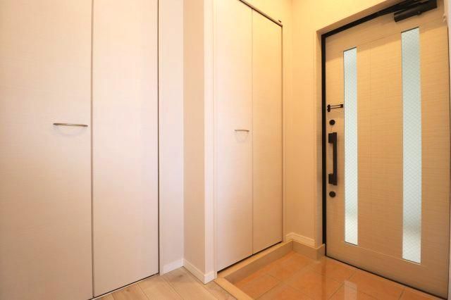 2LDK Renovated Apartment in Okinawa City for 34.9 Million Yen - Thumbnail 3