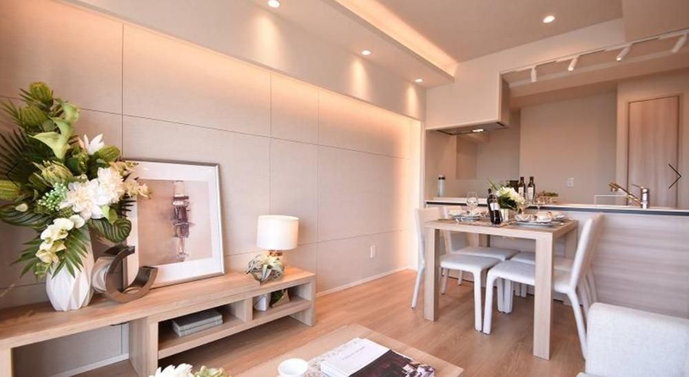 2LDK Apartment for Sale in Aobadai, Meguro-ku, Tokyo - Thumbnail 4