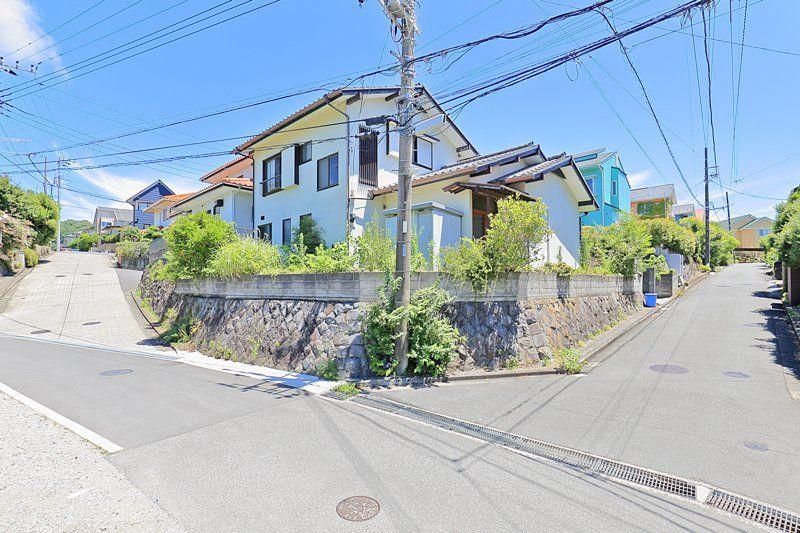 Land for Sale in Hayama, Kanagawa - 290.19m² Corner Plot - Thumbnail 3