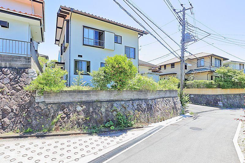 Land for Sale in Hayama, Kanagawa - 290.19m² Corner Plot - Thumbnail 4