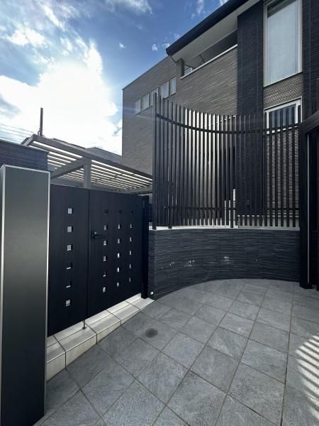 4LDK House Near Mitakadai Station, Suginami, Tokyo - Thumbnail 2