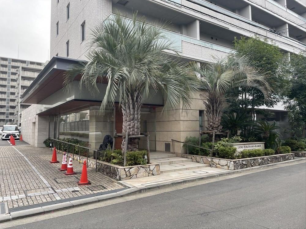 3LDK Apartment for Sale in Midori Ward, Yokohama – 65m² - Thumbnail 2