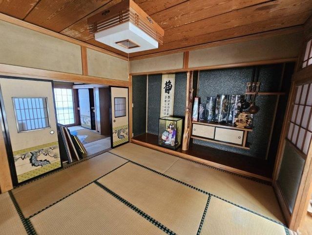 7DK Detached House for Sale in Koshu City, Yamanashi - Thumbnail 2