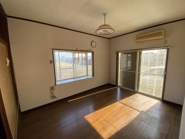 4DK House for Sale in Mimata, Miyazaki - 4.05 Million Yen - Thumbnail 2