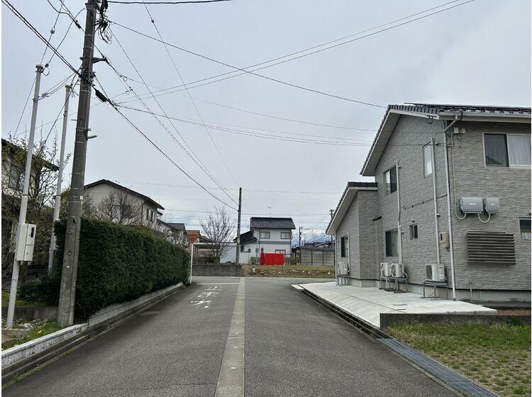 4LDK Detached House for Sale in Toyama City with 312.87m² Land - Thumbnail 3