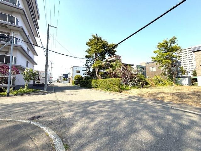 242 sqm Building Land in Higashi-ku, Sapporo near Sakae-machi Station - Thumbnail 2