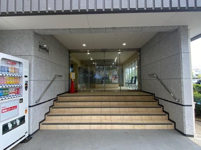 Renovated 2LDK Apartment Near Hirama Station in Kawasaki - Thumbnail 3