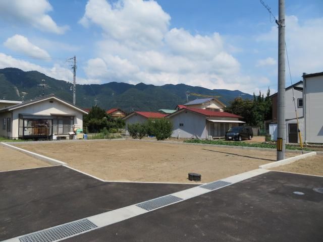 Land for Sale in Nakajo, Ueda City, Nagano - 227-244 m² Plots - Thumbnail 3