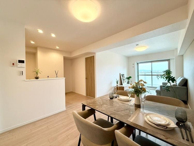 4LDK Apartment for Sale in Takatsuki, Osaka - 119.65 sqm - Thumbnail 2