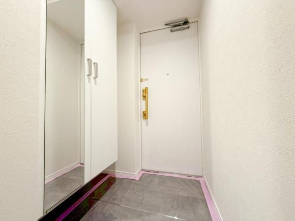2LDK Apartment for Sale in Honmoku, Yokohama - Thumbnail 4