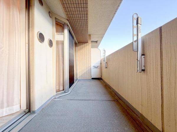 2LDK Apartment for Sale in Honmoku, Yokohama - Thumbnail 3