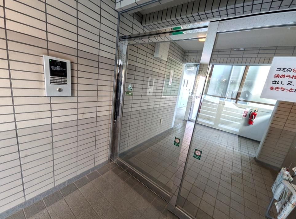 City O Yokohama 2K Apartment for Sale in Kanagawa Ward - Thumbnail 3