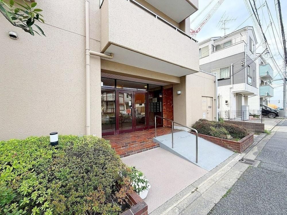 3LDK Apartment for Sale in Kawasaki, Kanagawa - Thumbnail 2
