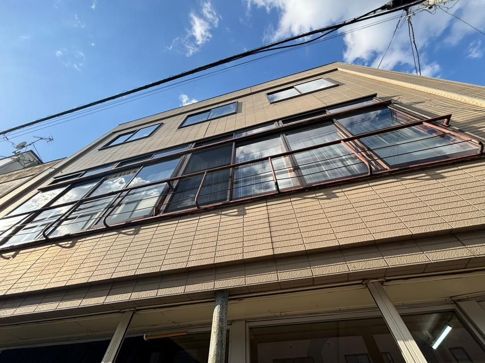 11LDK Mixed-Use Building for Sale Near Bibai Station, Hokkaido - Thumbnail 2