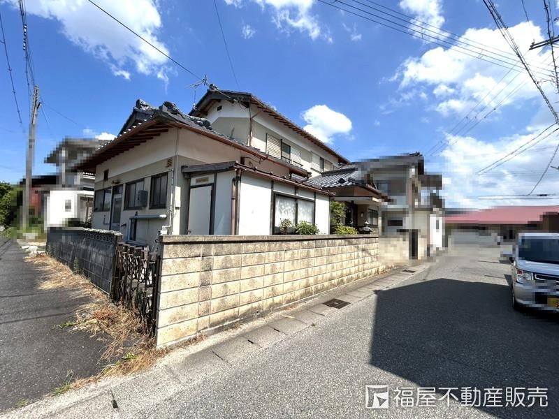 5DK Detached House for Sale in Omihachiman, Shiga - 4.8 Million Yen - Thumbnail 3