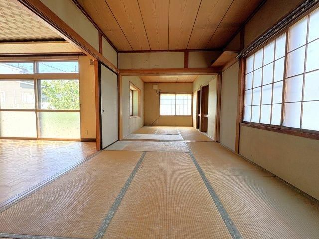 4LDK Detached House in Kitahiroshima, Hokkaido - 9.8 Million Yen - Thumbnail 3