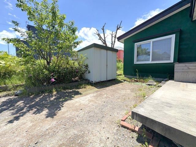 4LDK Detached House in Kitahiroshima, Hokkaido - 9.8 Million Yen - Thumbnail 2