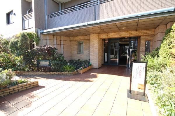 Renovated 3LDK Apartment in Izumi-ku, Yokohama for 43.9 Million Yen - Thumbnail 3