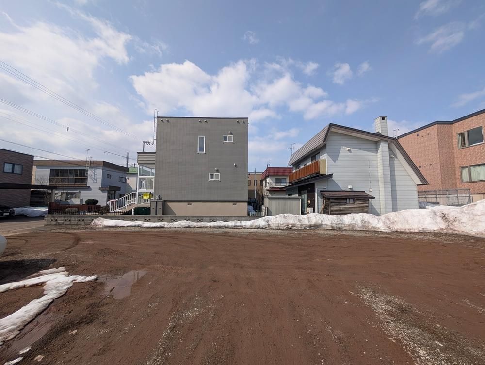 Land for Sale in Kita Ward, Sapporo - 347m2 Plot - Thumbnail 2