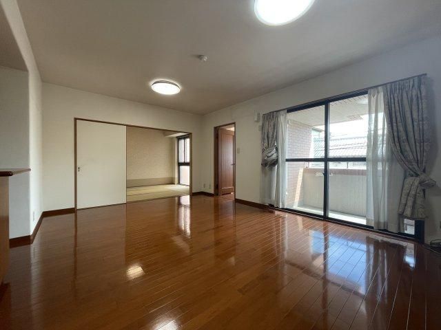 4LDK Apartment for Sale in Takamatsu, Kagawa - 105 sqm - Thumbnail 4