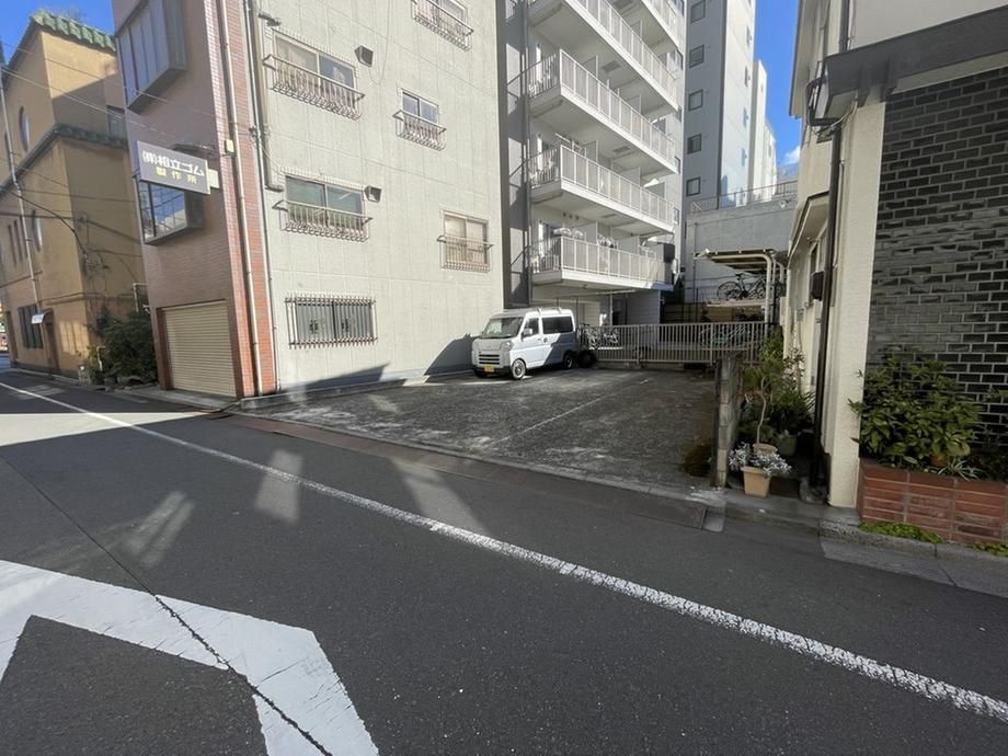 Land for Sale in Taito, Tokyo - 2 min from Tawaracho Station - Image 1