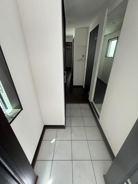 2LDK+S Detached House for Sale in Shinagawa-ku, Tokyo - Thumbnail 4