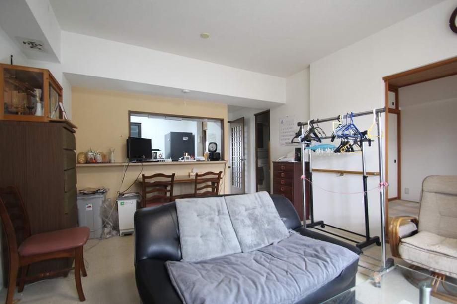 4LDK Apartment for Sale in Ebetsu, Hokkaido - Image 1