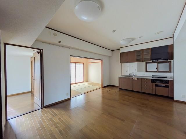 3LDK Apartment for Sale in Naha, Okinawa - Thumbnail 4
