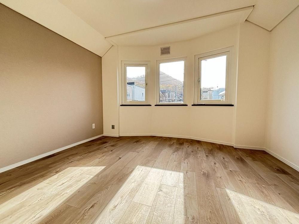 Renovated 4LDK House in Heiwa, Sapporo - 107.5 sqm - Thumbnail 3