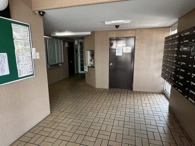 Renovated 2LDK Apartment in Sapporo's Nishi Ward for Sale - Thumbnail 3