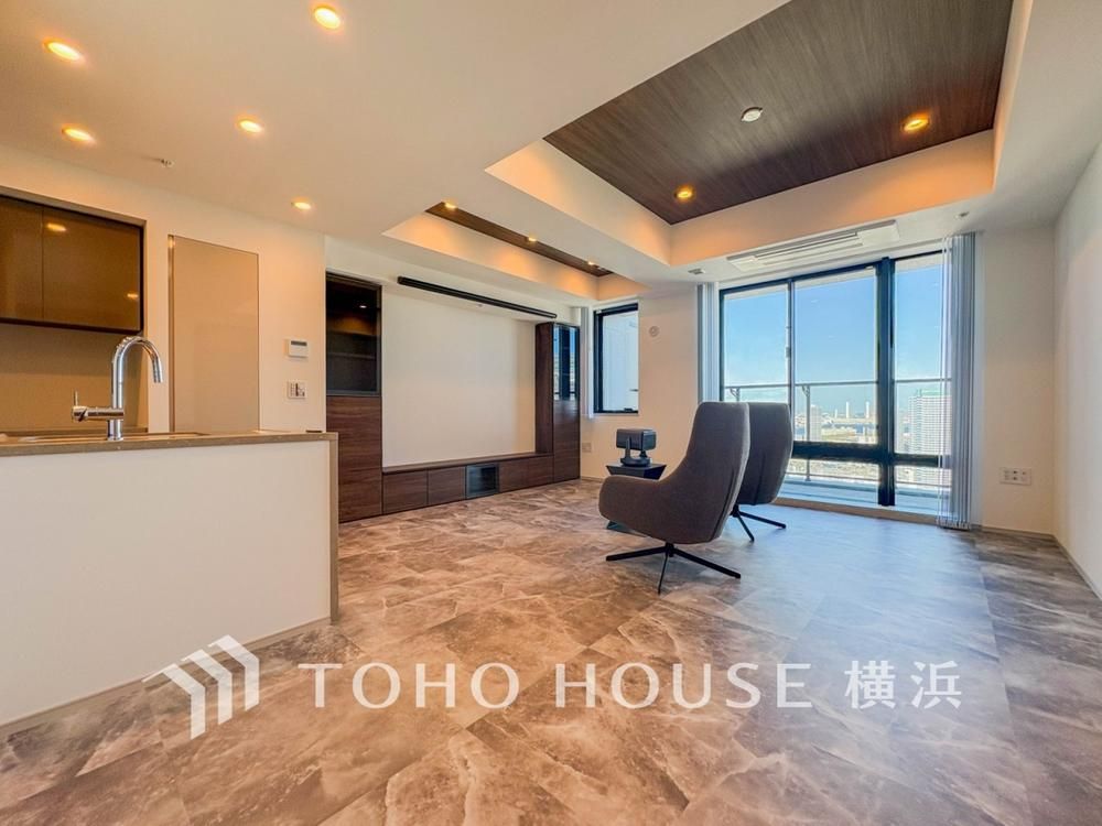 1LDK Apartment for Sale in THE YOKOHAMA FRONT TOWER, Kanagawa - Thumbnail 4