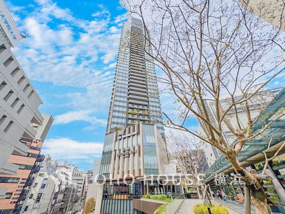 1LDK Apartment for Sale in THE YOKOHAMA FRONT TOWER, Kanagawa - Thumbnail 2